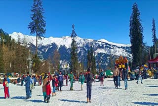 Tourists in Lahaul Spiti