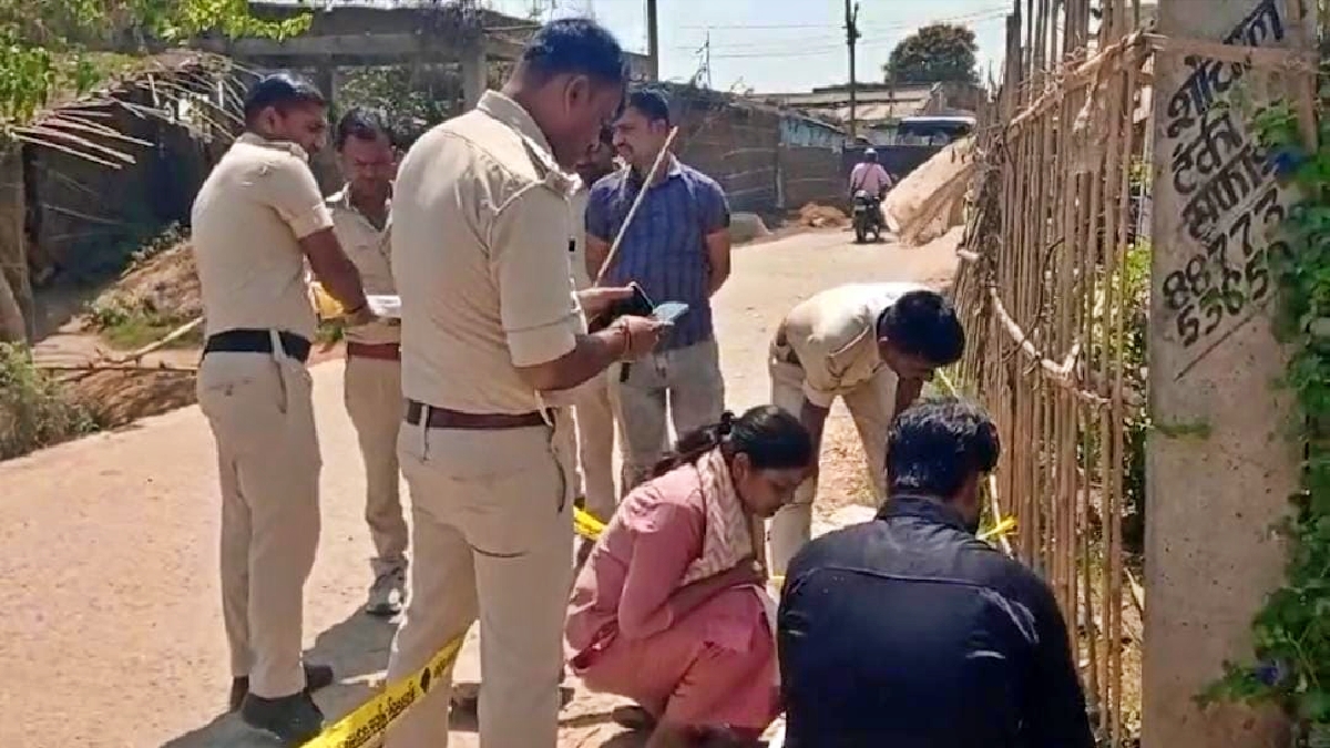 हत्या के बाद जांच करती पुलिस
