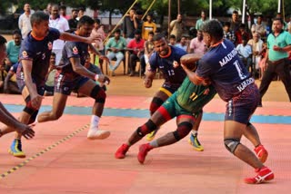 கபடி விளையாடும் ரயில்வே பாதுகாப்பு படை
