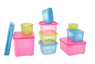 DISADVANTAGES OF PLASTIC USE