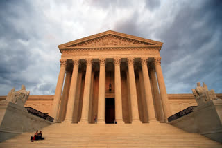 US SUPREME COURT  18TH CENTURY WARTIME LAW  Bluebonnet Detention Centre  Thomas and Samuel Alito