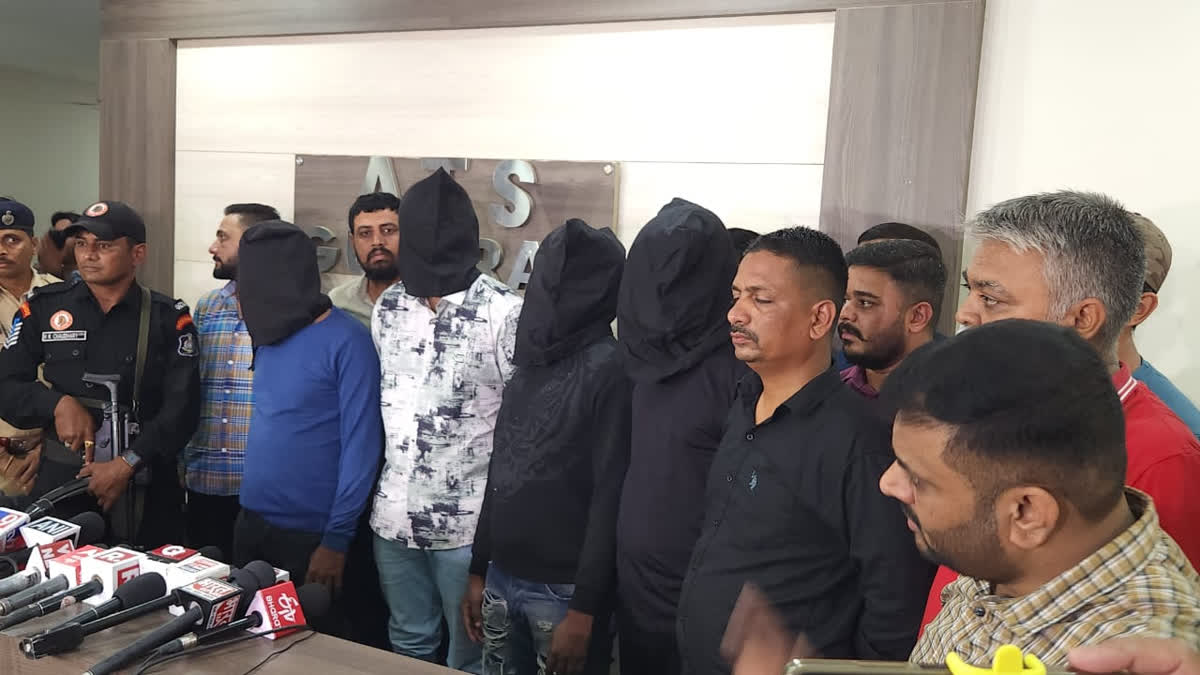 Gujarat ATS arrested four militants from Ahmedabad Airport