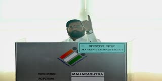 मुख्यमंत्री एकनाथ शिंदेंनी बजावला मतदानाचा हक्क; मतदानानंतर केला मोठा दावा