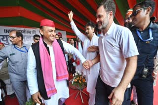 राहुल गांधी और अखिलेश यादव की जनसभा