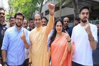 uddhav thackeray casts vote with family