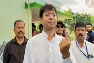 Former India hockey player and current Hockey India President Dillip Tirkey cast his vote at a Nil Rock College polling booth in Rourkela on Monday, May 20.