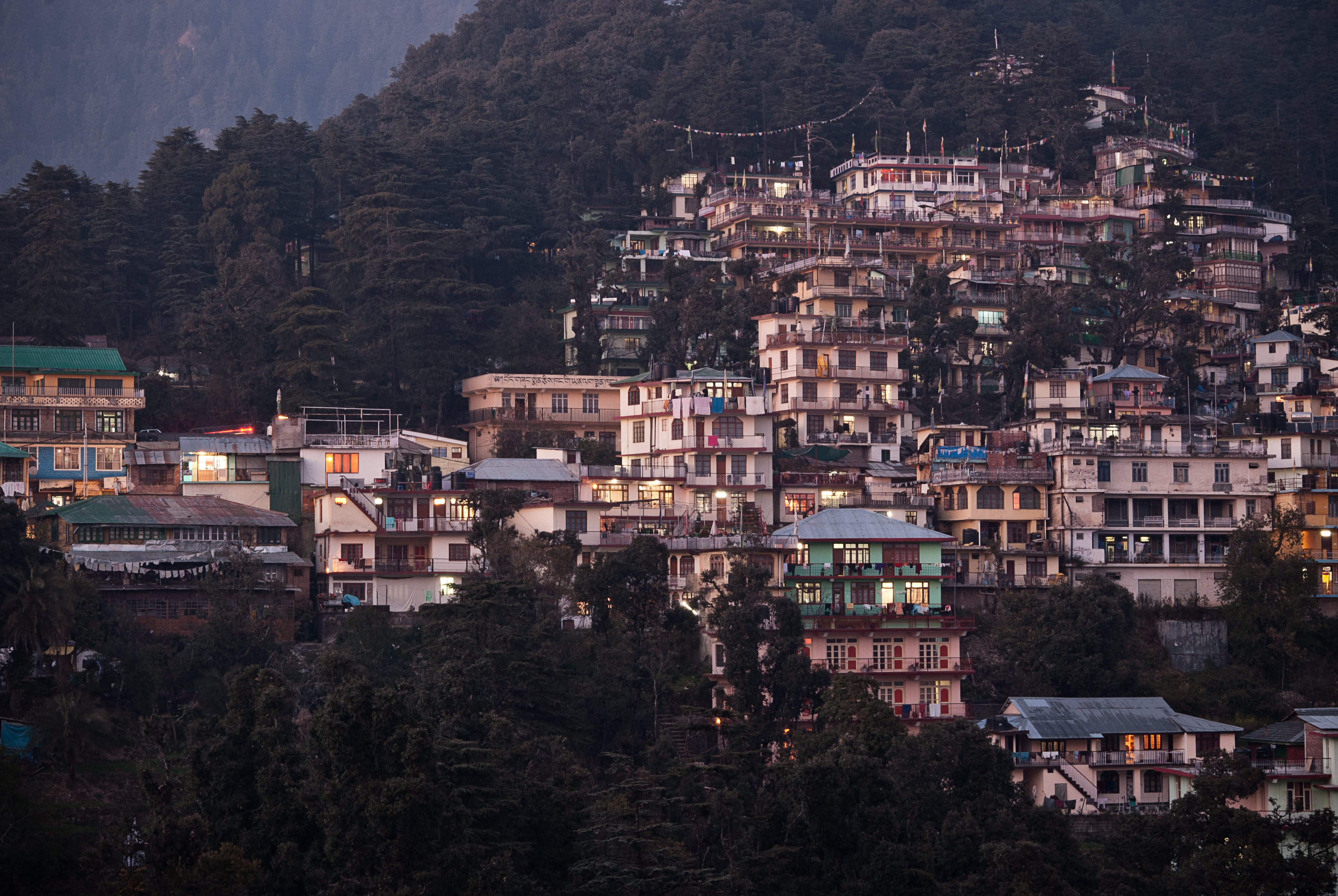 BEST PLACES TO VISIT IN JUNE PLACE BEST PLACE FOR TOUR IN JUNE UTTARAKHAND TOURISM KARNATAKA TOURISM