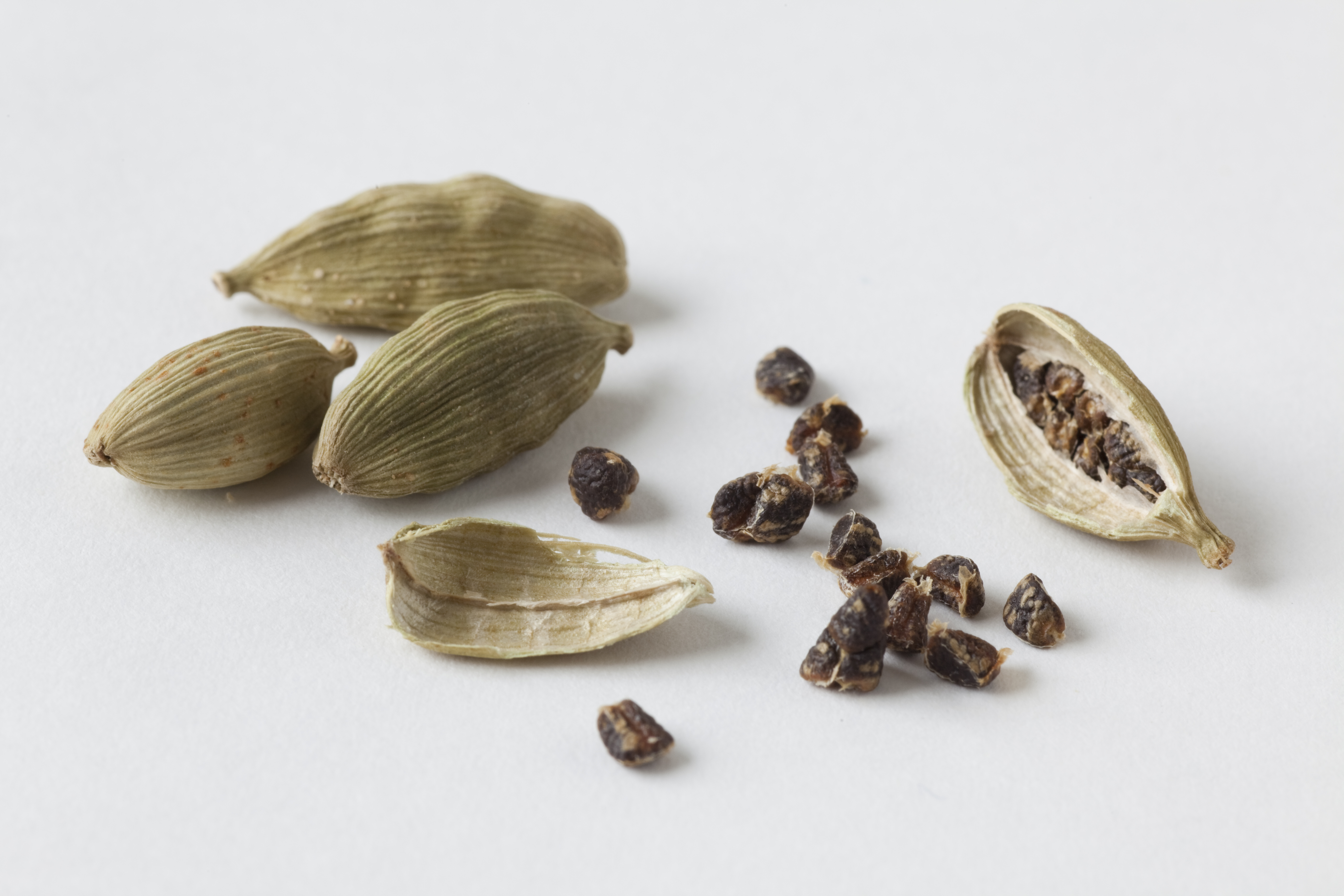 CARDAMOM FOR WEIGHT LOSS HEALTH BENEFITS CARDAMOM CAN I EAT 2 CARDAMOM DAILY BENEFITS OF CARDAMOM