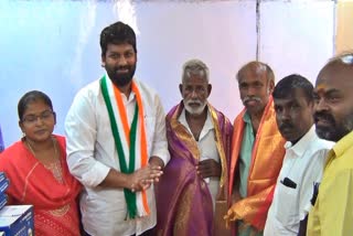 தொழிலாளர்களை கௌரவித்த  ஸ்ரீவைகுண்டம்  எம்எல்ஏ