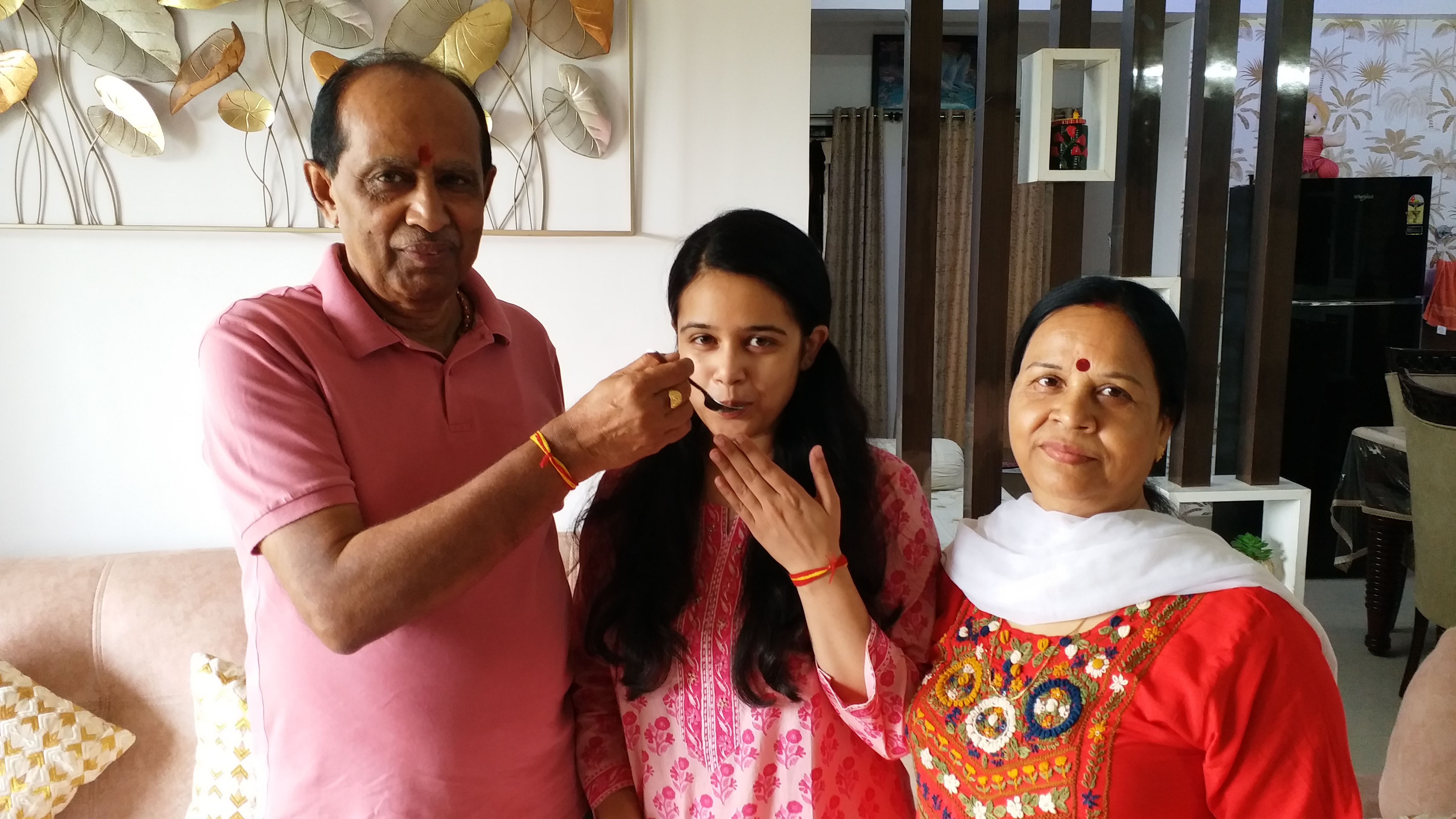 KANIKA ANAB TOPPER IN UPSC IFS