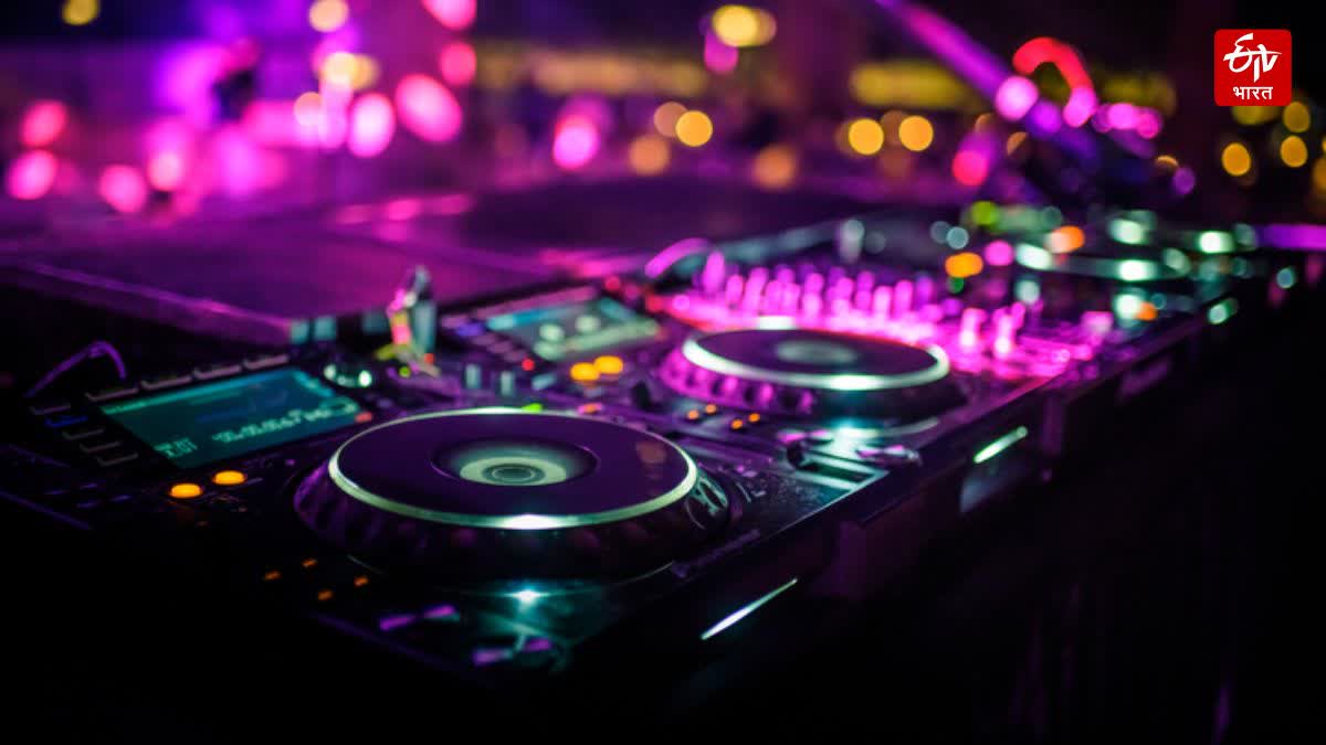 World's First AI DJ goes on air in US via RadioGPT