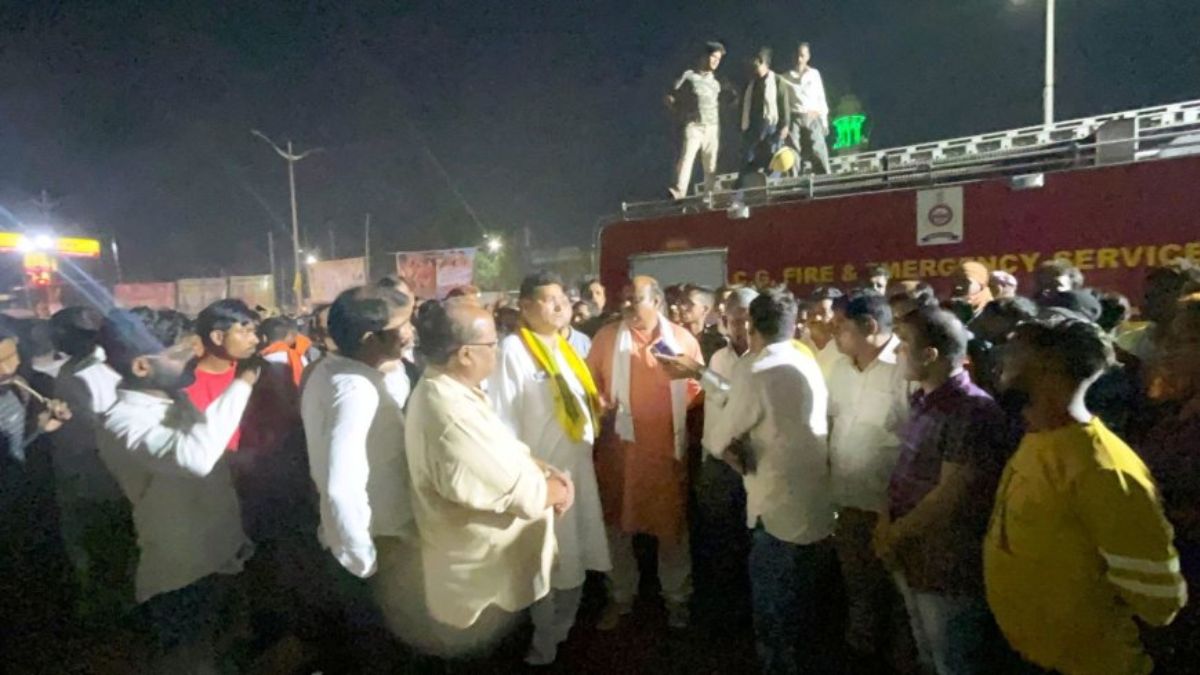 Minister Jaisingh Agrawal reached to meet injured