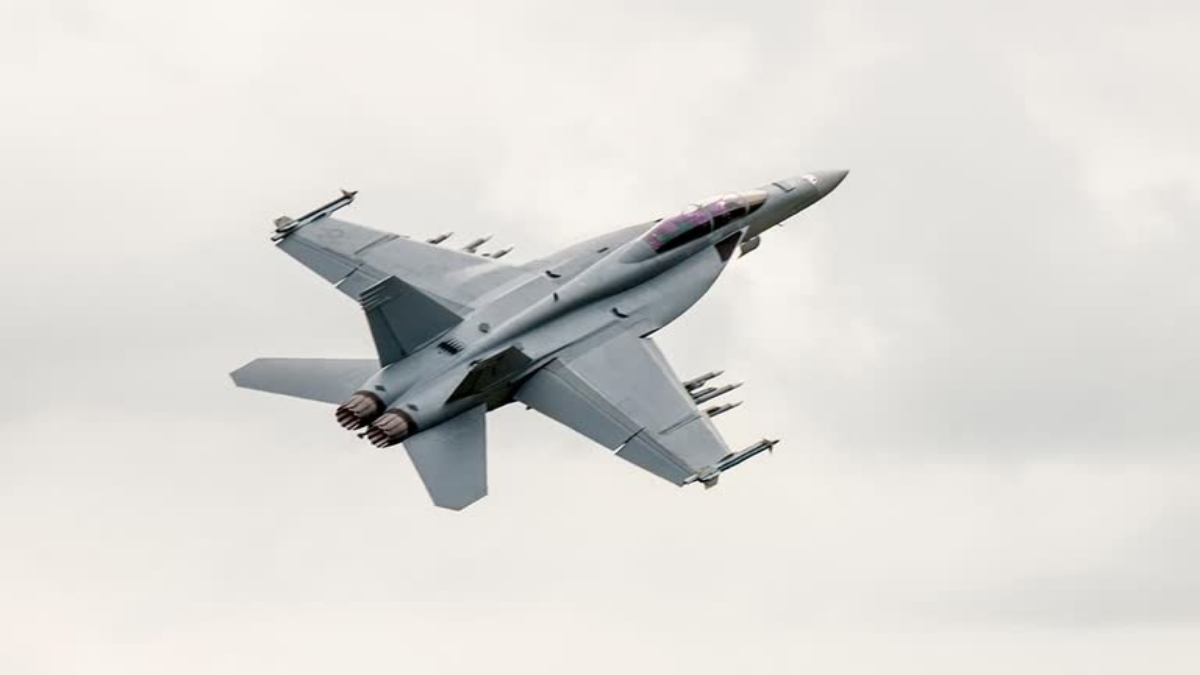 f 18 fighter jet