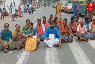 டாஸ்மாக் பாரில் ஊழியர்கள் தாக்கி சுமை தூக்கும் தொழிலாளிக்கு பார்வை இழப்பு