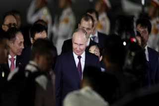 Russian President Vladimir Putin arrives in Vietnam on state visit