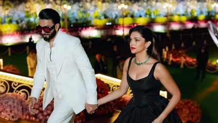 Ranveer Deepika jet off in style