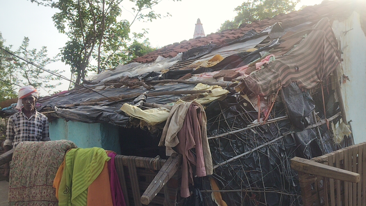 MAN ATMHATYA OVER ELECTRICITY BILL