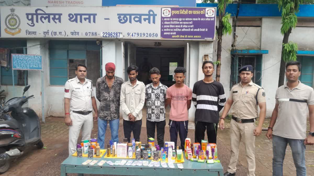 Bhilai Camp Police Arrested thieves