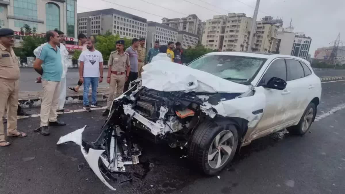 Ahmedabad Fatal Accident: ઈસ્કોન બ્રીજ પર જીવલેણ અકસ્માત, અન્ય એક્સિડન્ટ જોવા ઊભેલાને કાર ચાલકે અડફેટે લીધા