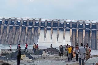 Bargi dam five gate open