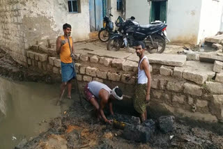 Palthur Villagers Cleaning Drainage