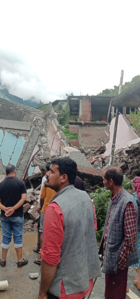 3 storey house collapsed in Kharahan Panchayat