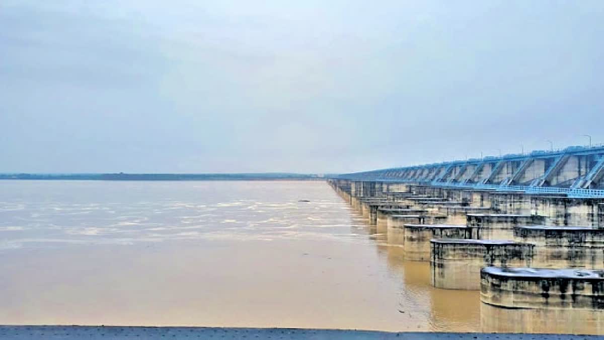 Huge Flood Water Flow To Telangana Water Projects