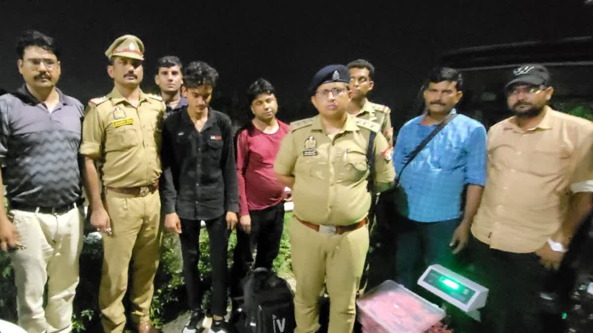 पुलिस ने चरस दो तस्कर को किया गिरफ्तार