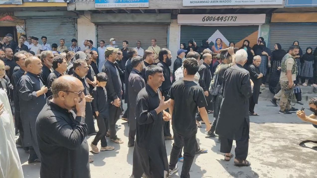 A peaceful end to Ashura in Srinagar Jammu and Kashmir