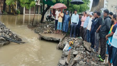 Heavy Rain In Bhandara Gose Dam 33 gates opened holidays announced for schools and colleges