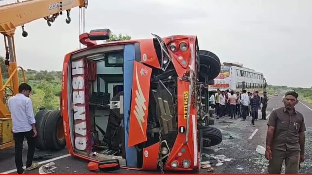 bus-coming-from-ahmedabad-collided-with-an-accident-in-barmer-20-people-injured