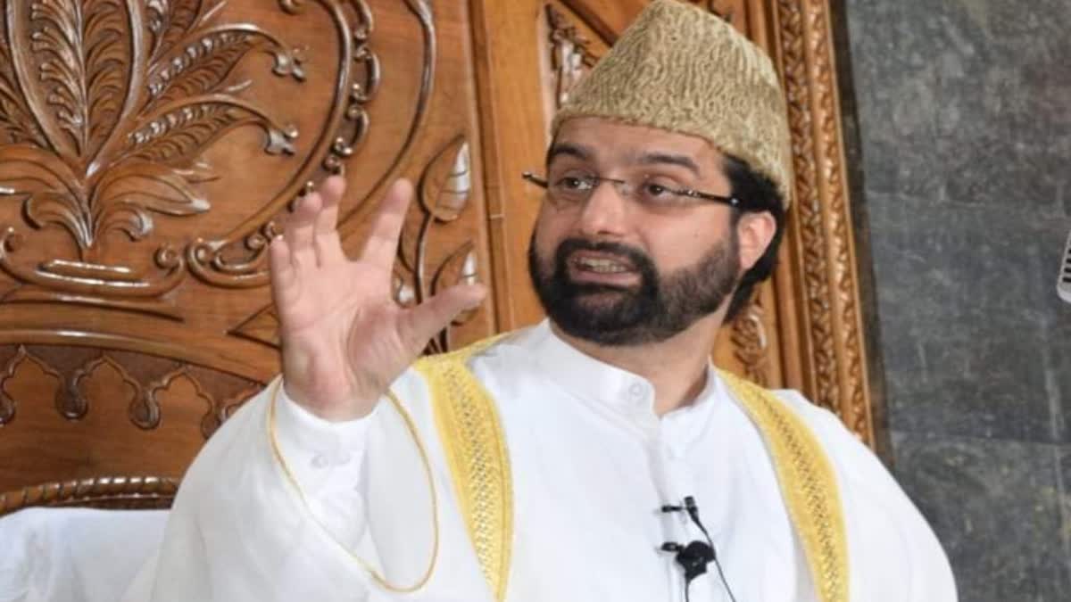 Etv BharatMirwaiz sent notice to the government in Jammu and Kashmir, alleging illegal detention