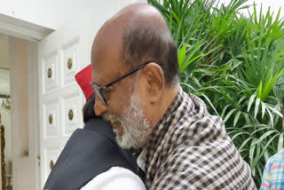 Superstar Rajinikanth rekindled an old connection as he met with Samajwadi Party Chief Akhilesh Yadav after a span of nine years. The heartwarming reunion took place in Lucknow, where the two shared an embrace. Rajinikanth, who met Uttar Pradesh's Chief Minister Yogi Adityanath, took time to meet Akhilesh Yadav during his visit to the city.