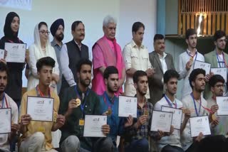 future-of-jammu-and-kashmir-is-in-the-right-hands-manoj-sinha-in-amar-ujala-meritorious-student-award