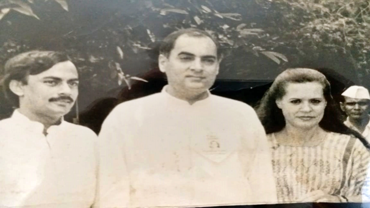 राजीव गांधी और सोनिया गांधी के साथ प्रेमचंद मिश्रा की तस्वीर