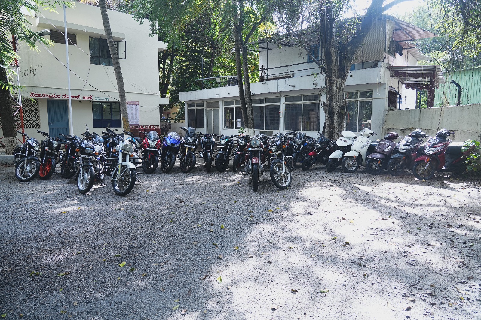 Two people were arrested for stealing and selling two-wheelers