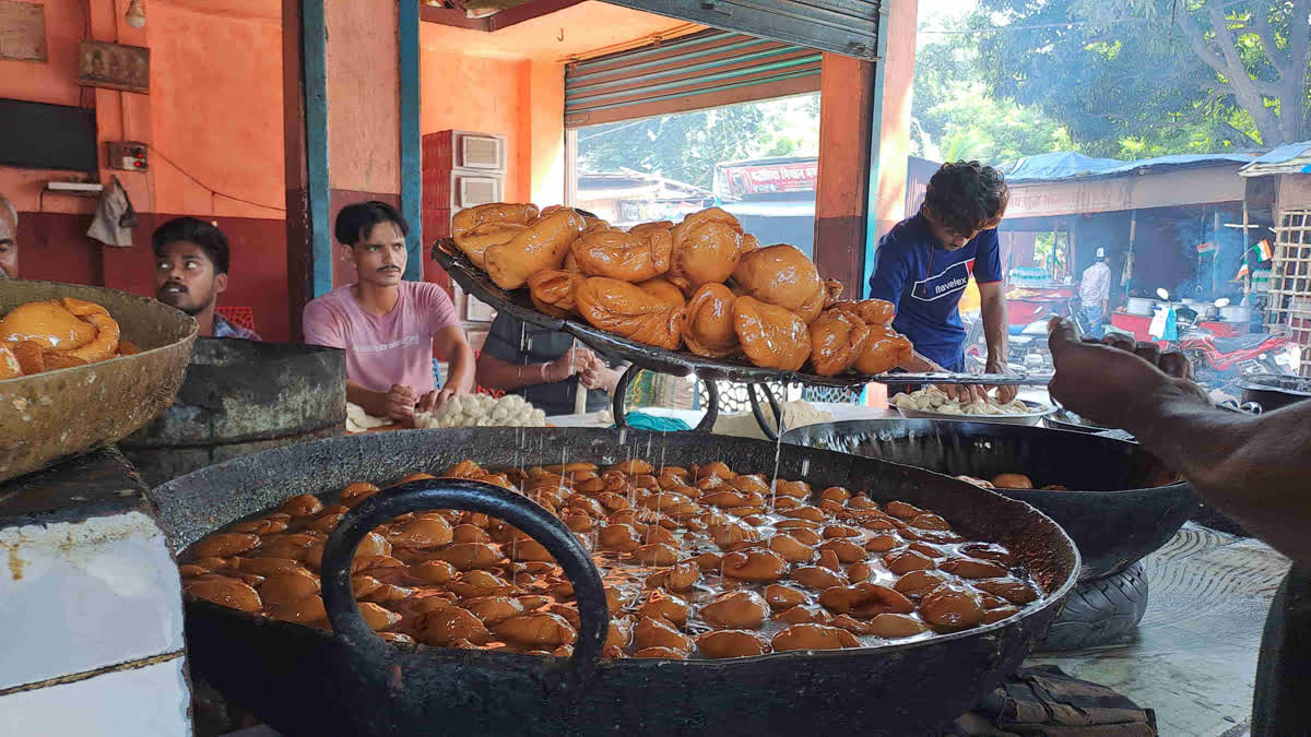 खाई है लजीज गरमागरम पिड़िकाया