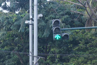 smart traffic lights  smart traffic lights in Thiruvananthapuram  smart city plan progress  smart city smart traffic control  Thiruvananthapuram  ഓട്ടോമോറ്റിക് ട്രാഫിക് സംവിധാനം തിരുവനന്തപുരത്ത്‌  തിരുവനന്തപുരം സ്‌മാർട്ട്‌ സിറ്റി പദ്ധതി  തിരുവനന്തപുരം നഗരസഭ  ഇന്റലിജന്‍റ്‌ ട്രാഫിക് മാനേജ്മെന്‍റ്‌ സിസ്റ്റം  ട്രാഫിക് സേഫ്റ്റി കമാന്‍ഡ് കണ്‍ട്രോള്‍ സെൻന്‍റർ