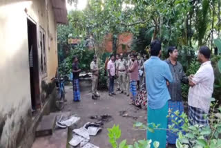 ELDERLY MAN SET HOUSE ON FIRE  MAN COMMITS SUICIDE IN ALAPPUZHA  വീടിന് തീയിട്ട ശേഷം ആത്മഹത്യ  ALAPPUZHA 77 YEAR OLD MAN SUICIDE