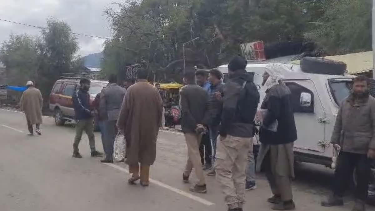 drive-against-traffic-violator-held-in-kokernag