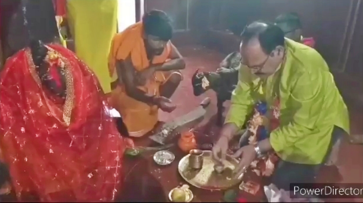 चीनाचार के पंचमकार पद्धति से होती है पूजा