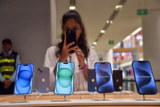 According to Counterpoint Research, the festive season smartphone sales grew 25 per cent (on-year) in value in the first week (October 8-15) driven by strong demand for Samsung, Apple and Xiaomi devices.