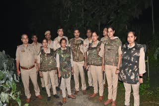 कुशीनगर में मुठभेड़ करने वाली महिला पुलिस टीम.