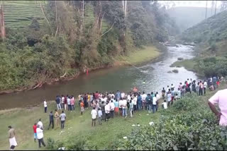 Five Youths Died In Valparai  Valparai  വാൽപ്പാറ  ഒഴുക്കിൽപ്പെട്ട് മരണം  Death by drowning  Drowning In Valparai  വാൽപ്പാറയിൽ ഒഴുക്കിൽപ്പെട്ട് മരണപ്പെട്ടു  Died after being swept away in Valparai  തൃശൂർ വാൽപ്പാറ  മുങ്ങിമരണം  അപകടം കുളിക്കാനിറങ്ങിയപ്പോള്‍