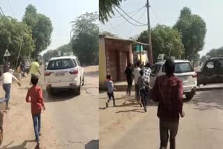 Viral Video of Stone pelting on car of Jalees Khan