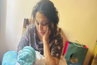 Swara Bhasker shared picture with her daughter  Swara Bhasker  how she would protect her baby if born in Gaza  Swara Bhaskar about Israel and Gaza  conflict between Israel and Gaza  സ്വര ഭാസ്‌കർ  മകളുമൊത്തുള്ള ചിത്രം പങ്കുവെച്ച്‌ സ്വര ഭാസ്‌കർ  ഇസ്രായേല്‍ ഗാസ സംഘർഷം  Swara Bhasker drops picture with daughter  ongoing conflict between Israel and Gaza