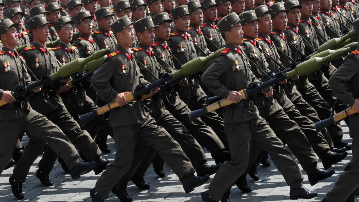 north-korean-troops