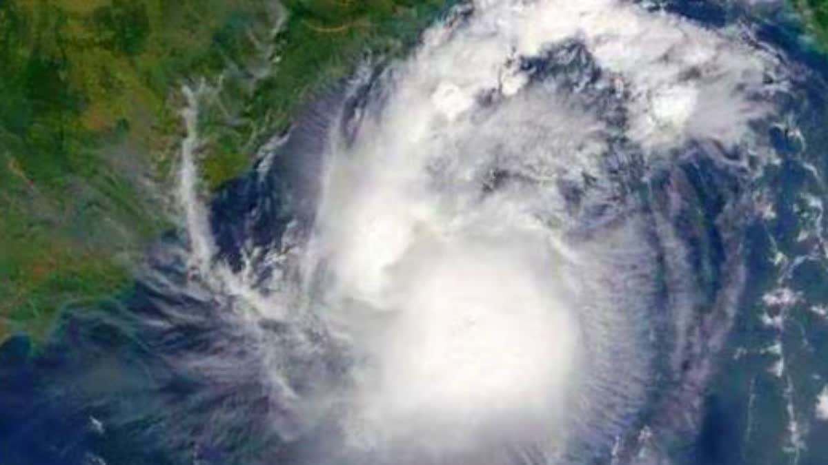 Cyclonic Storm IMD Alert heavy rainfall warning for Odisha AP West Bengal Oct on 24  Updates