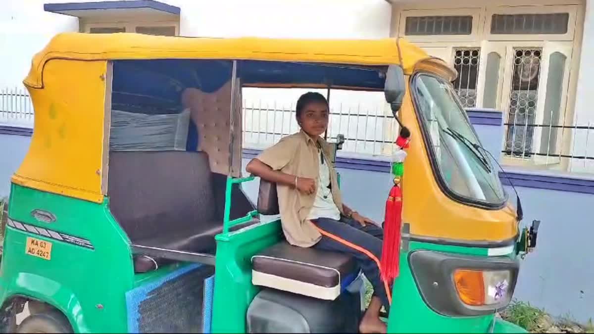 Auto driver Aishwarya