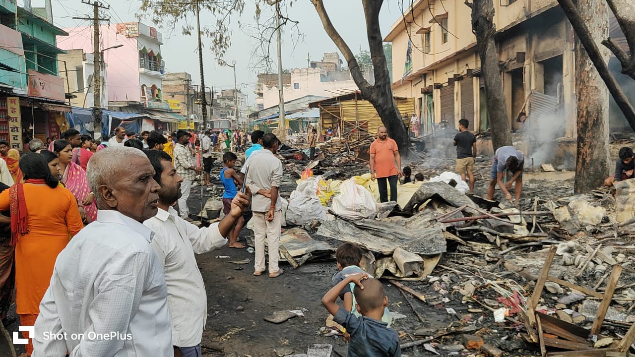 many shops burnt to ashes due to fire in Basukinath